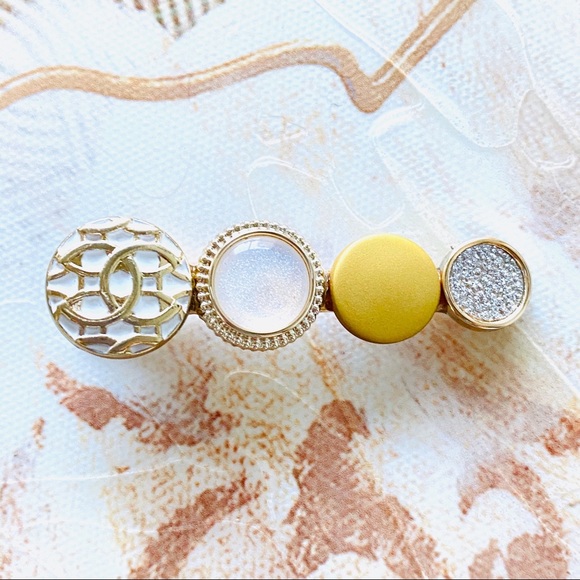 Handmade Designer Button Hairpin - Gold - Picture 1 of 3